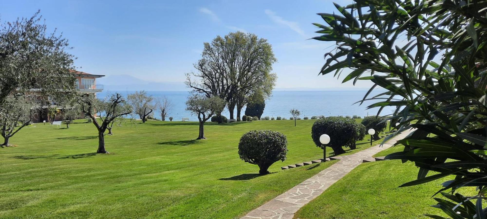 Hotel Florence Manerba del Garda Szoba fotó