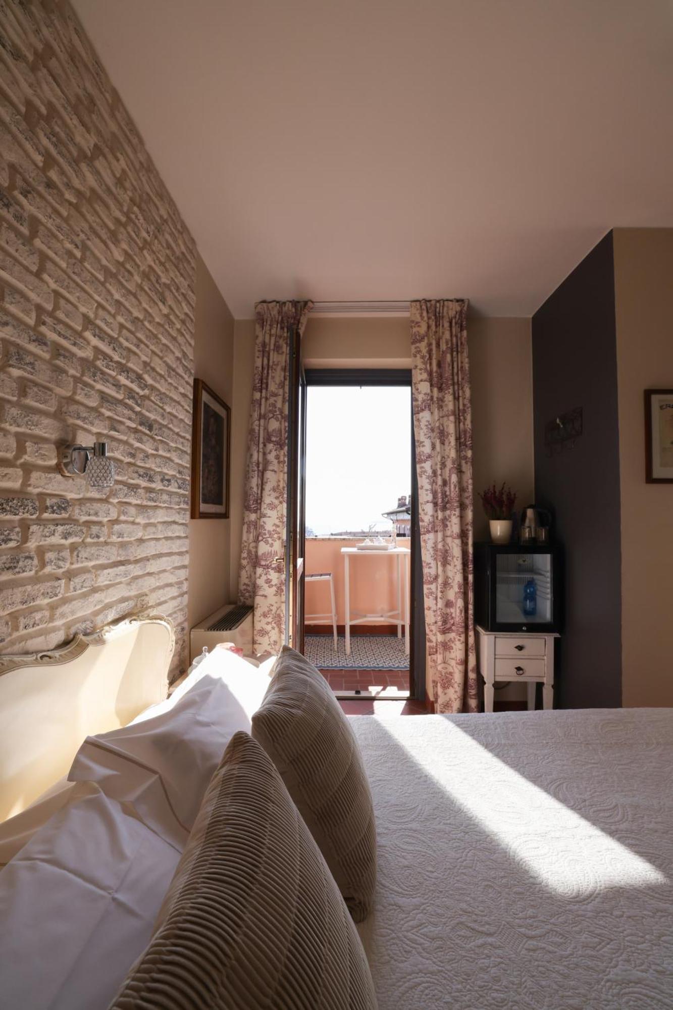 Hotel Florence Manerba del Garda Szoba fotó